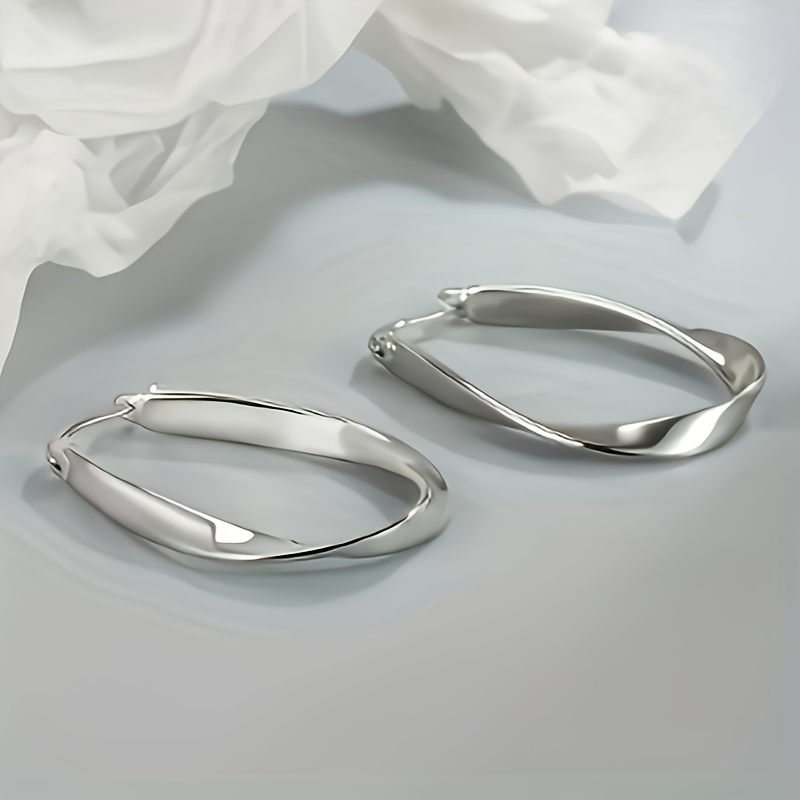 Women's Elegant S925 Silver Mobius Twist Design Earrings